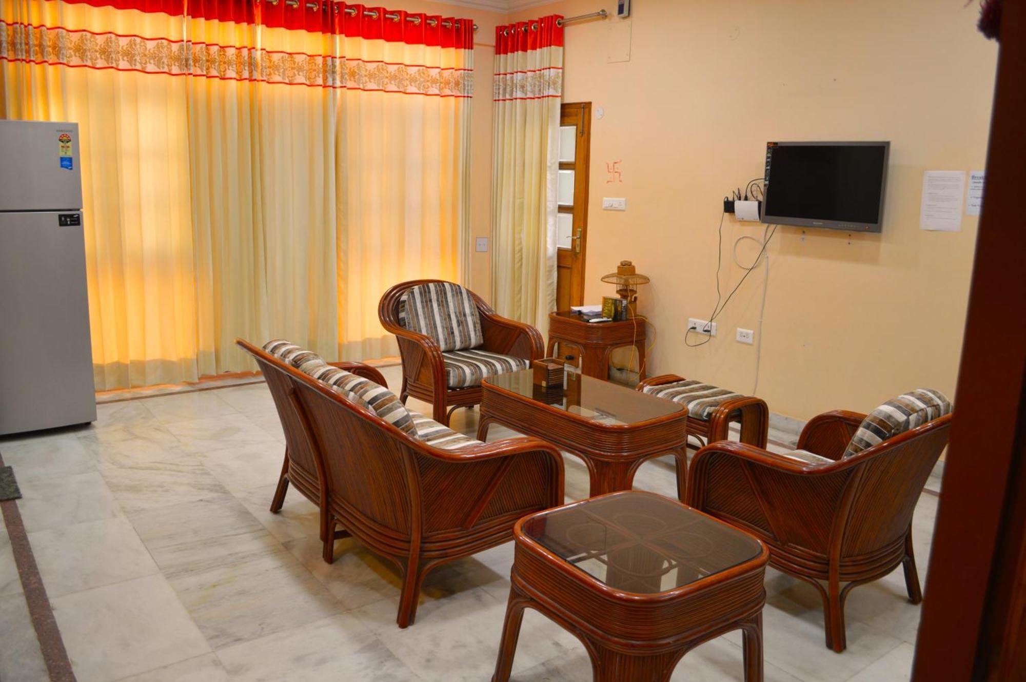 Fully Furnished Ish, Atithya Homestay With Various Amenities And Free Services In Lucknow, India Exterior foto